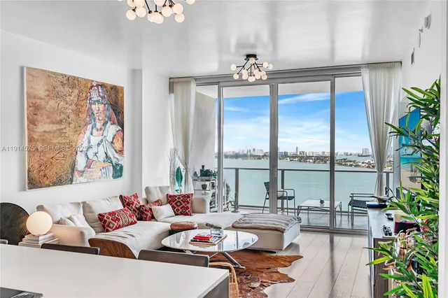 2-bedroom home at 2020 N Bayshore Drive #1906, Miami