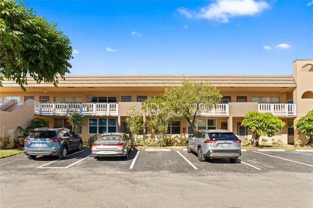 1-bedroom home at 9121 Sunrise Lakes Boulevard #104, Sunrise