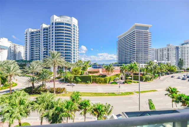 2-bedroom home at 5900 Collins Avenue #506, Miami Beach