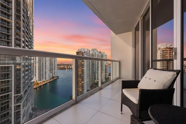 1-bedroom home at 495 Brickell Avenue #2206, Miami