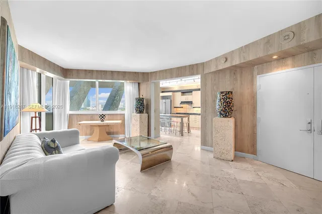 1-bedroom home at 300 S Pointe Drive #906, Miami Beach