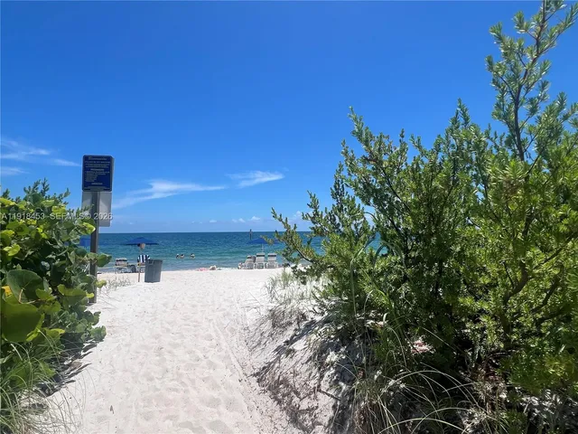 3-bedroom home at 605 Ocean Drive #2L, Key Biscayne