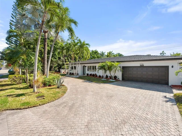 4-bedroom home at 2764 NE 35th Street, Fort Lauderdale