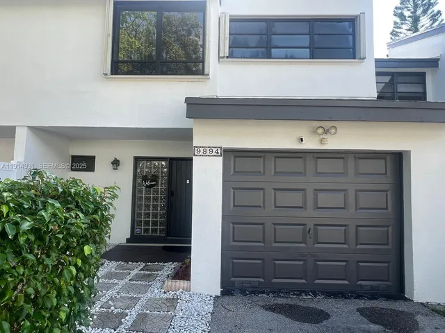 3-bedroom home at 9894 Fairway Cove Lane, Plantation