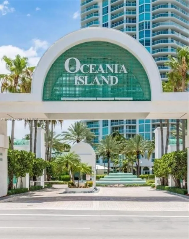 3-bedroom home at 16400 Collins Avenue #1246, Sunny Isles Beach