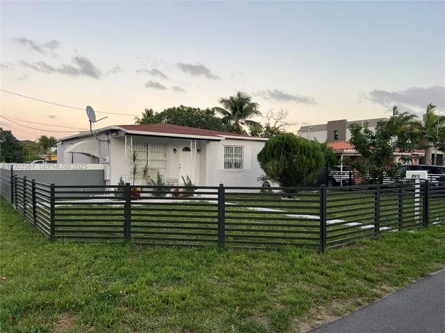 2-bedroom home at 713 SW 7th Avenue, Hallandale Beach