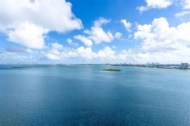 3-bedroom home at 700 NE 24 Street #2003, Miami