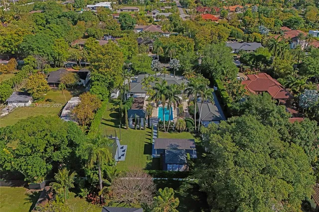 4-bedroom home at 10400 SW 62nd Street, Miami