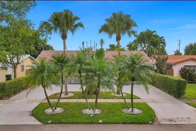3-bedroom home at 5500 Buchanan Street, Hollywood