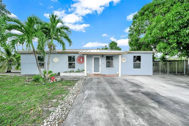 4-bedroom home at 4020 E 10th Avenue, Hialeah