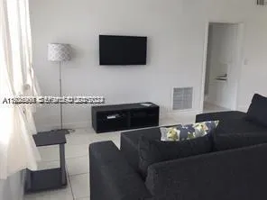2-bedroom home at 250 S Shore Drive #5, Miami Beach
