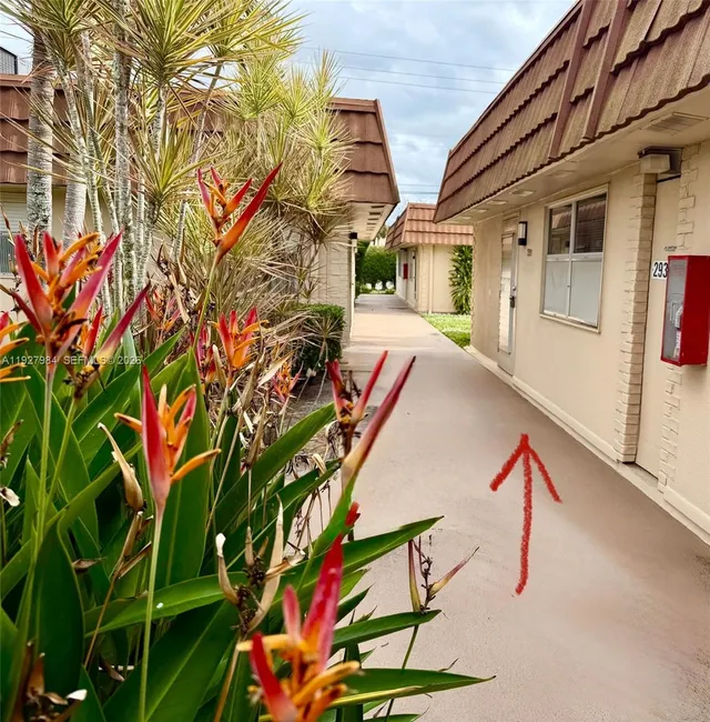 2-bedroom home at 293 Seville M 293 #293, Delray Beach