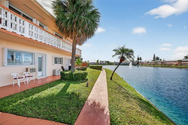 1-bedroom home at 800 SW 10th Terrace #11T, Hallandale Beach