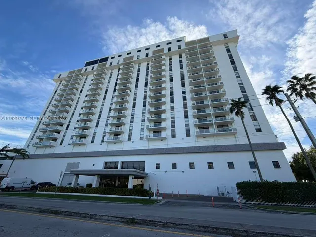2-bedroom home at 13499 Biscayne Boulevard #1206, North Miami
