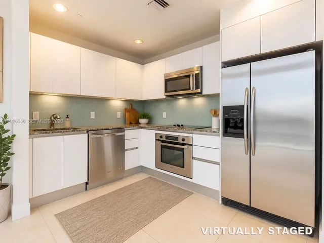 1-bedroom home at 1050 Brickell Avenue #606, Miami