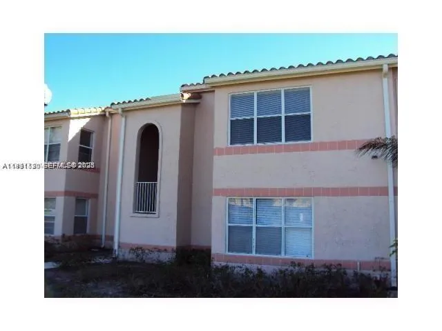 2-bedroom home at 3300 N Pinewalk N Drive #1928, Margate