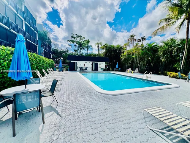 2-bedroom home at 1021 Mockingbird Lane #215, Plantation
