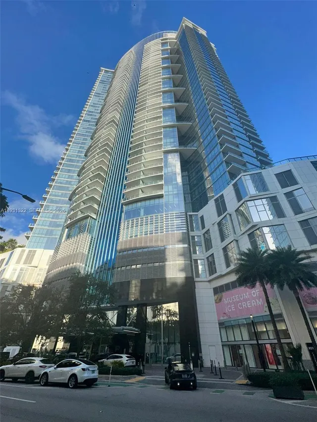 3-bedroom home at 851 NE 1st Avenue #2212, Miami