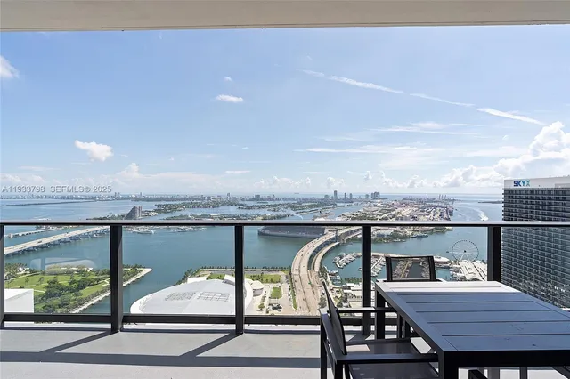 3-bedroom home at 159 NE 6th Street #5015, Miami