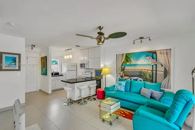 2-bedroom home at 798 Crandon Blvd 16-c #16-C, Key Biscayne