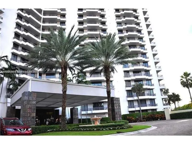 2-bedroom home at 3300 NE 191st Street #518, Aventura