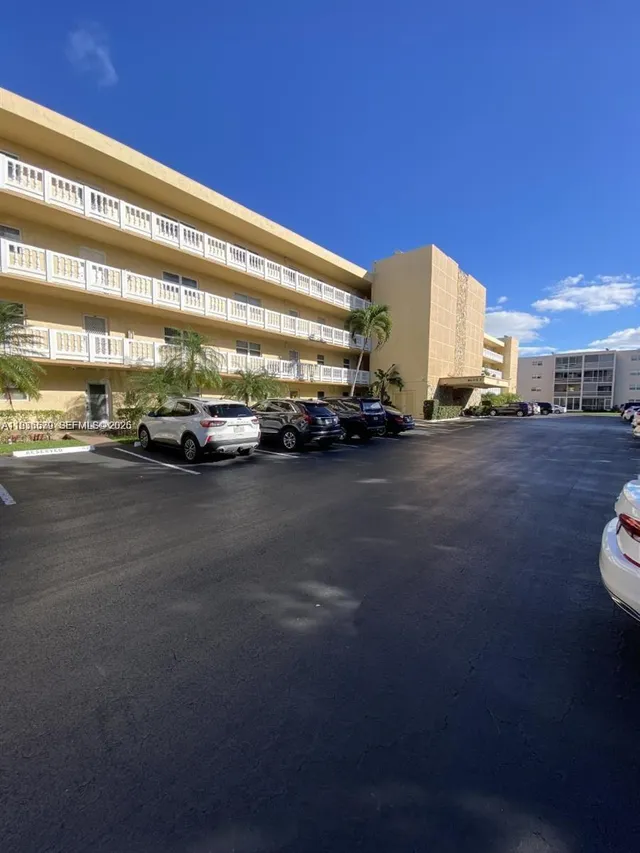 2-bedroom home at 1025 SE 3rd Avenue #102, Dania Beach