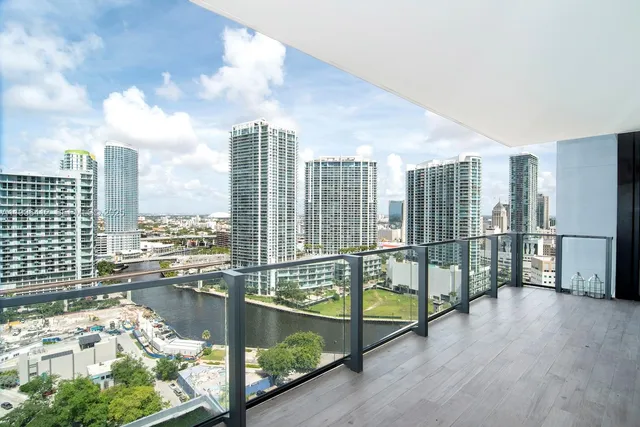 2-bedroom home at 68 SE 6th Street #2010, Miami