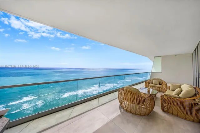 3-bedroom home at 18501 Collins Avenue #2502, Sunny Isles Beach