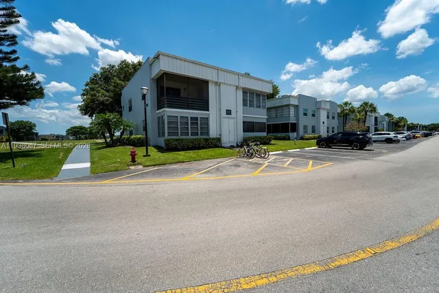 1-bedroom home at 938 Normandy T T938 #T938, Delray Beach