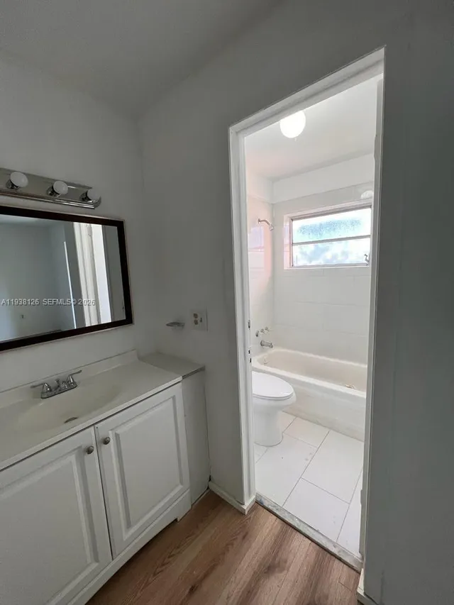 1-bedroom home at 20520 NW 15th Avenue #221, Miami Gardens