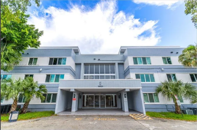 4-bedroom home at 14820 Naranja Lakes Boulevard #UNIT PH-D BLDG # 5, Homestead