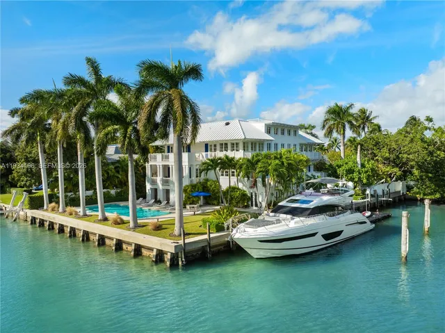 4-bedroom home at 100 Cape Florida Drive, Key Biscayne