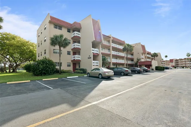 1-bedroom home at 1020 Country Club Drive #206, Margate