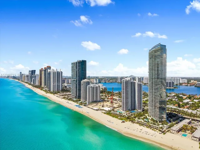 4-bedroom home at 18975 Collins Avenue #302, Sunny Isles Beach