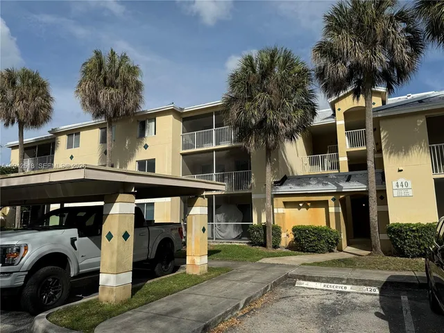 3-bedroom home at 440 S Park Road #4207, Hollywood