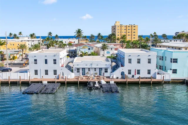 4-bedroom home at 1908 N Ocean Drive #1B 2B package, Hollywood