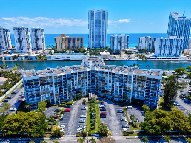 3-bedroom home at 1000 Parkview Drive #330, Hallandale Beach
