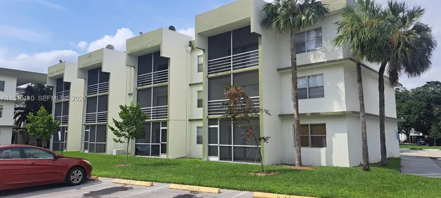 2-bedroom home at 4255 N University Drive #315, Sunrise