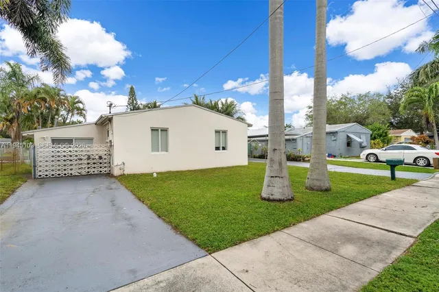 4-bedroom home at 2721 Harding Street, Hollywood
