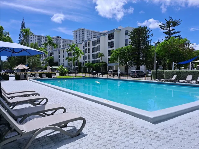 1-bedroom home at 17570 Atlantic Boulevard #104, Sunny Isles Beach