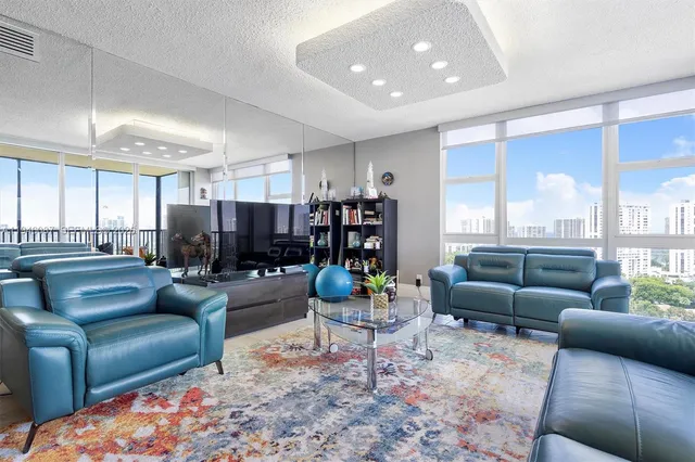 2-bedroom home at 20379 W Country Club Drive #1933, Aventura