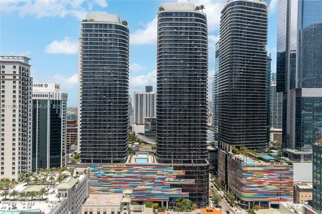 1-bedroom home at 45 SW 9th Street #1205, Miami