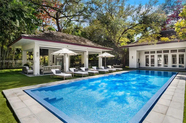 6-bedroom home at 4100 Kiaora Street, Miami