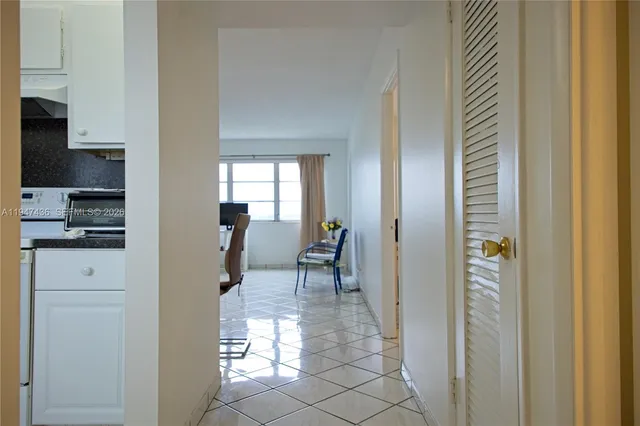 1-bedroom home at 2309 Park Lane #304, Hollywood