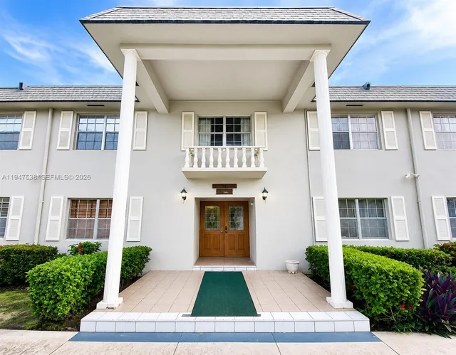 1-bedroom home at 1520 Mckinley Street #216E, Hollywood