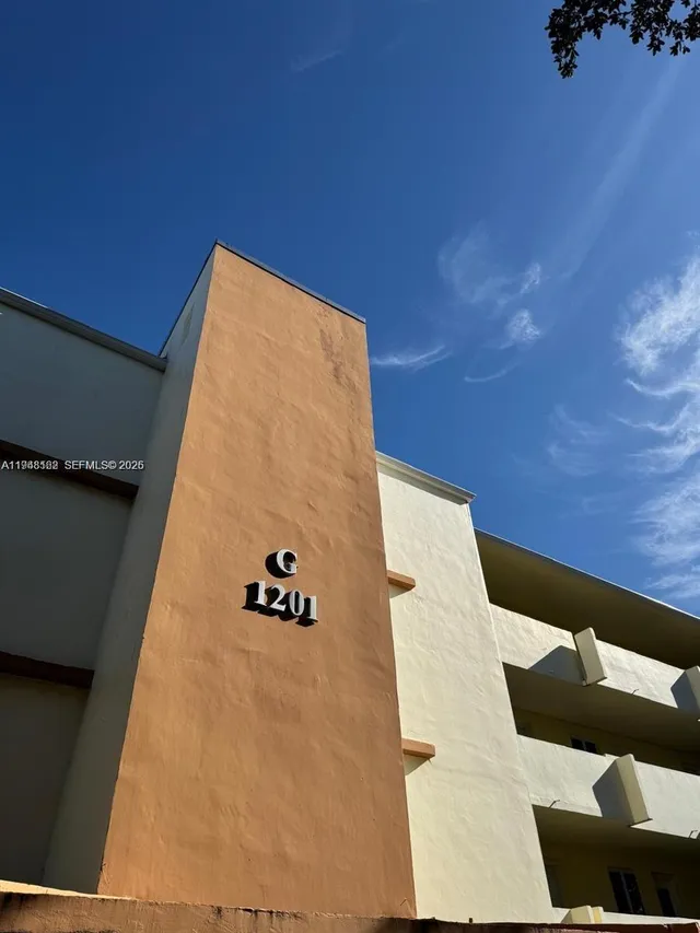 1-bedroom home at 1201 NE 191st Street #G313, Miami