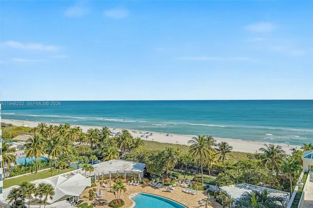 3-bedroom home at 5025 Collins Avenue #903, Miami Beach