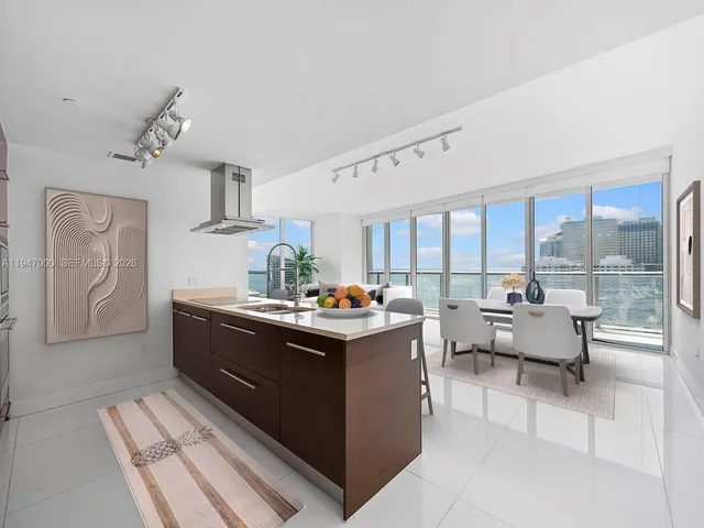 3-bedroom home at 495 Brickell Avenue #1801, Miami