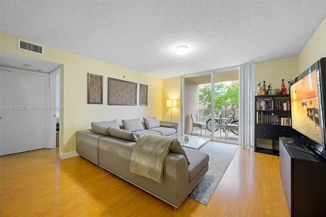 1-bedroom home at 19555 E Country Club Drive #8303, Aventura