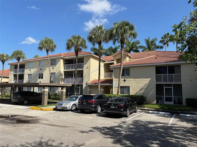 2-bedroom home at 450 S Park Road #5104, Hollywood